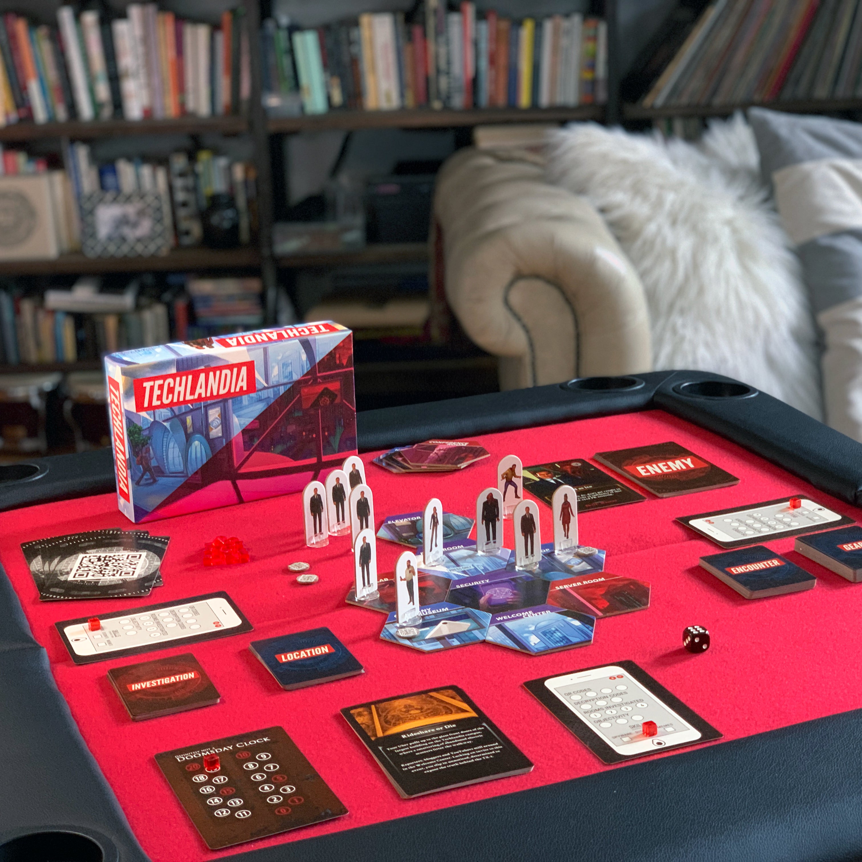 Techlandia: a game of smartphones and supernatural horror